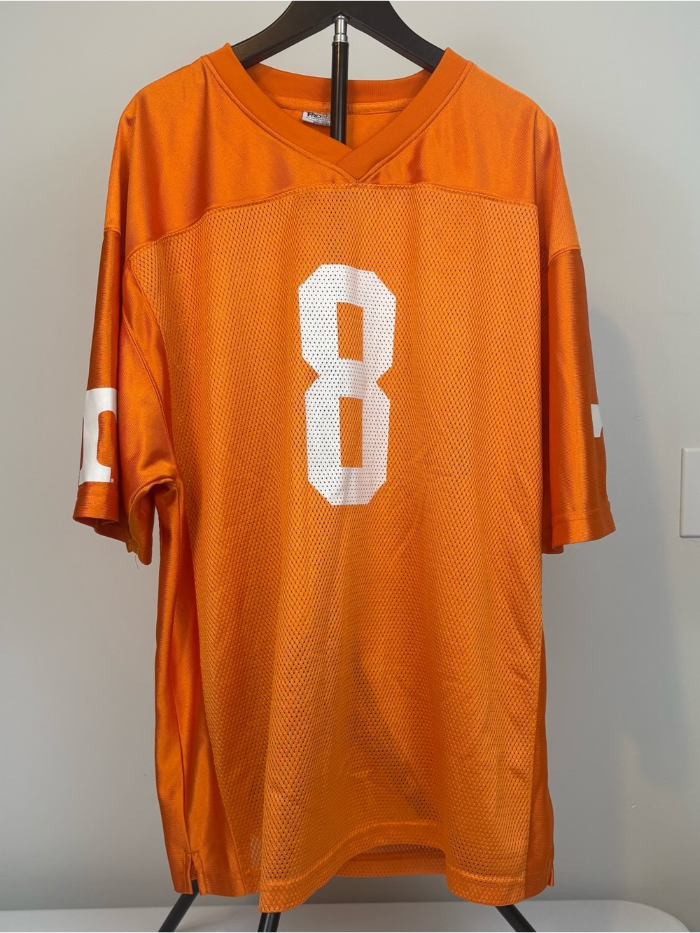 Tennessee Volunteers Pro Edge Men’s Mesh Football Practice Jersey #8, Size XL